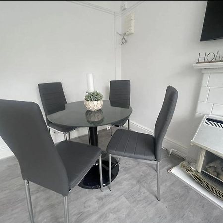 Charming 2 Bed Flat On Tower Bridge Appartement Londen Buitenkant foto