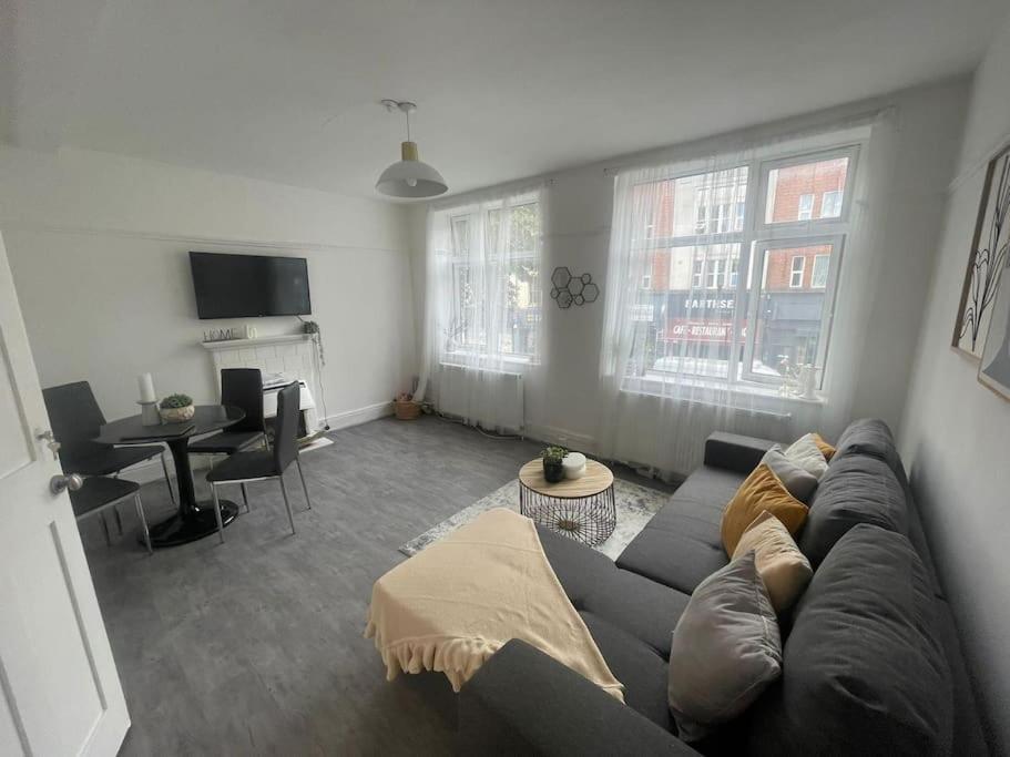 Charming 2 Bed Flat On Tower Bridge Appartement Londen Buitenkant foto